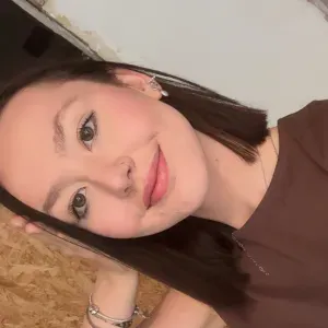 Baby-sitter étudiante en puériculture 