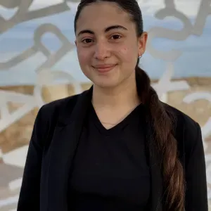 Baby-sitter sérieuse et expérimentée à Carros et Nice –