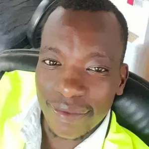 Responsible cleaner in Qatar.