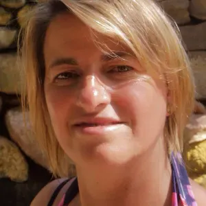  Empregada de Limpeza doméstica e outros...