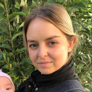 Baby-sitter expérimentée depuis 15 ans