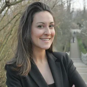 Babysitter expérimentée à Paris 