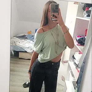 Baby-sitter âgé de 16 ans sur louverné 
