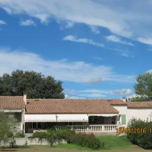 Offre d'emploi pour un(e) dame de compagnie à Villevieille