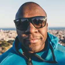 Cuidador de perros perigosos con licencia PPP