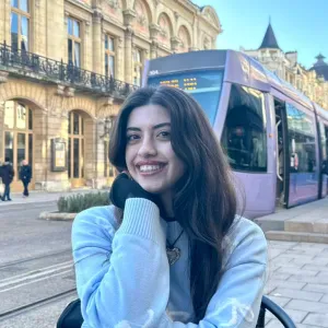 Baby-sitter douce, sérieuse et attentionnée à Lyon