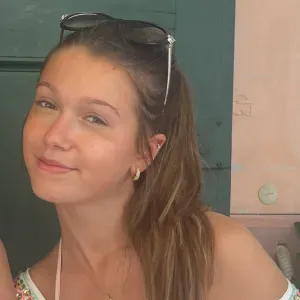 Baby-sitter sérieuse et bienveillante à Paris