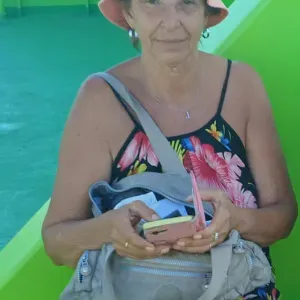 DAME 65 ans, EQUILIBREE, MATURE, PROFESSIONNELLE, DISPONIBLE