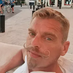 Babysitter non expérimenté mais papa de trois enfants 