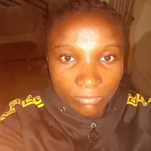 Femme de ménage responsable à Bafoussam