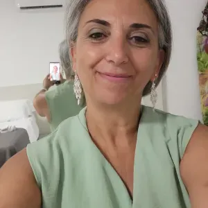 Addetta alle pulizia. Portierati. Pulizie condomini