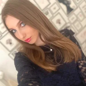 Baby-sitter disponible pour garde occasionnelle 
