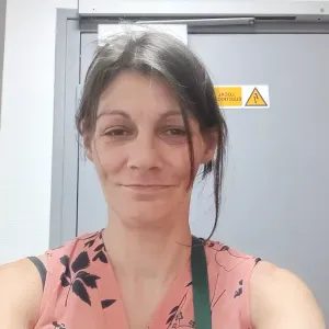 Femme de ménage avec expériences