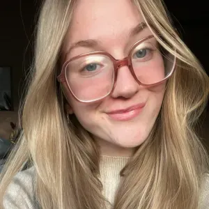 Étudiante prête à offrir ses services 