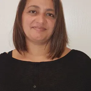 Femme de ménage minutieuse et attentionnée 