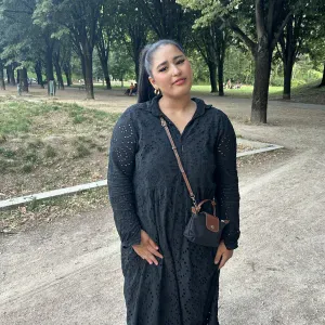 Baby-sitter disponible sur quimper 🥰