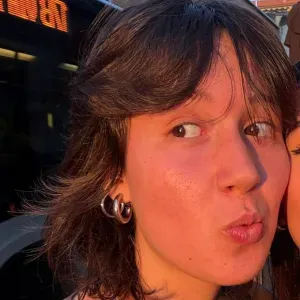 Ragazza in cerca di lavoretto da Babysitter