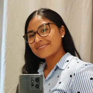 Cuidadora y amante de tus bebés perrunos y gatuno