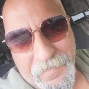Badante UOMO paziente, socievole,paziente anche 24h..