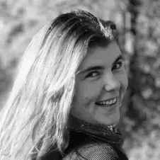 Baby sitter disponible tout de suite 