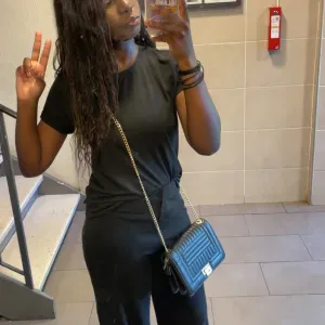 Jeune baby sitting expérimentée 