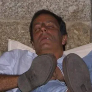 Estou à procura de uma empregada de limpeza perto de mim