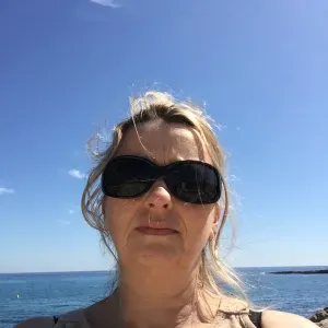 Femme de ménage sérieuse et dynamique 