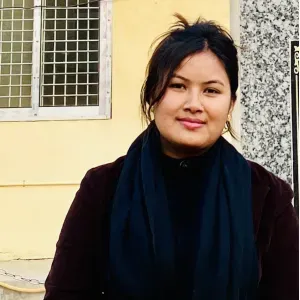 Cleaner in Lisbon with responsibility.