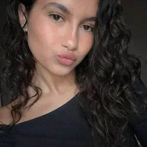 Babysitter sérieuse disponible à Villeneuve-Loubet, etc