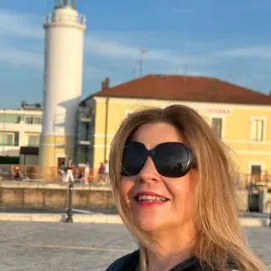 Cerco Signora x le pulizie