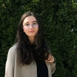 Reliable English-speaking babysitter