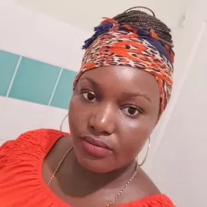 Baby-sitter expérimentée à Kourou 