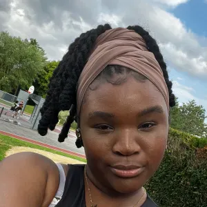 Je cherche une nounou 