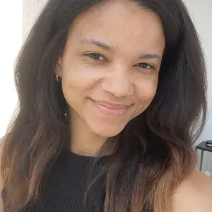 Enthusiastic and Warm babysitter looking for a family!