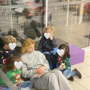 Baby-sitter disponible aux alentours de Nimes