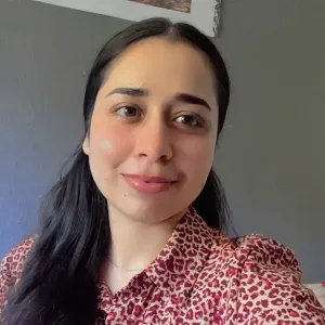 Professional babysitter with 3 years of expwriwncw