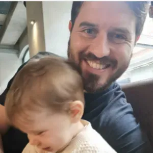 Cercasi babysitter per bambina di 2 anni