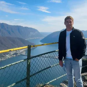 Experienced Housekeeper/chef available