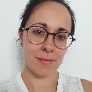 Enseignante propose aide aux devoirs