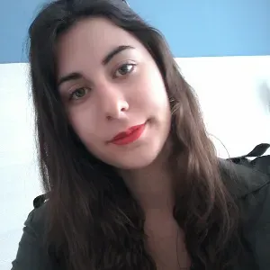 Baby-sitter titulaire du BAFA, du PSC1 et d'un master MEEF