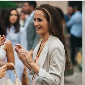 Looking for housekeeper 