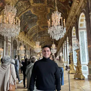 Psicólogo con experiencia certificada en cuidado de niños