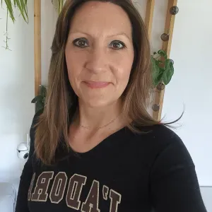 AESH passionnée par les devoirs et maman de jumeaux !