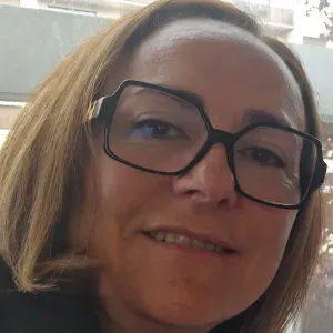 Femme de ménage avec l'expérience