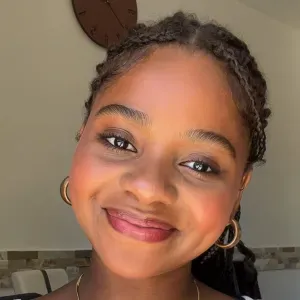 Baby-sitter étudiante sérieuse 