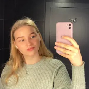 babysitter est étudiant à Paris ;)