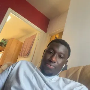 Je m'appelle Abdoulaye et j'ai un d'expérience