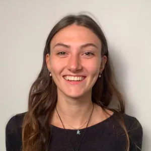 Esperta in aiuto compiti e ripetizioni