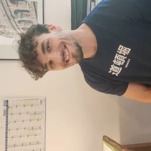 Un Baby-sitter très pédagogue !