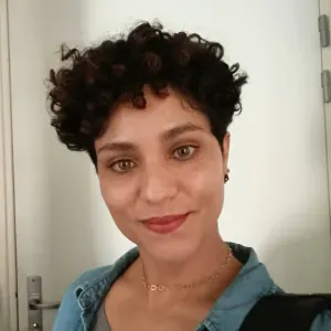 Babysitter à Lyon avec soutien scolaire personnalisé